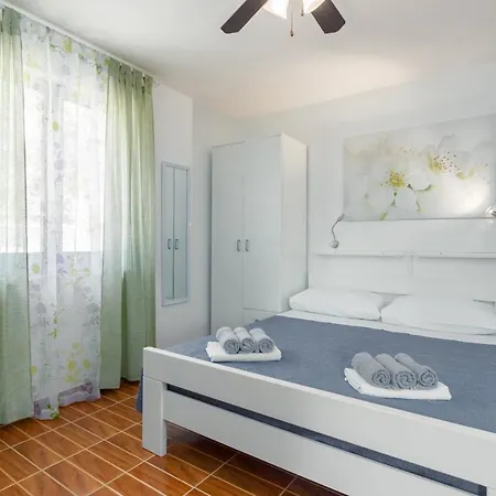Family Friendly House With A Swimming Pool Lindar, Istria - Sredisnja Istra - 14189 * Pazin